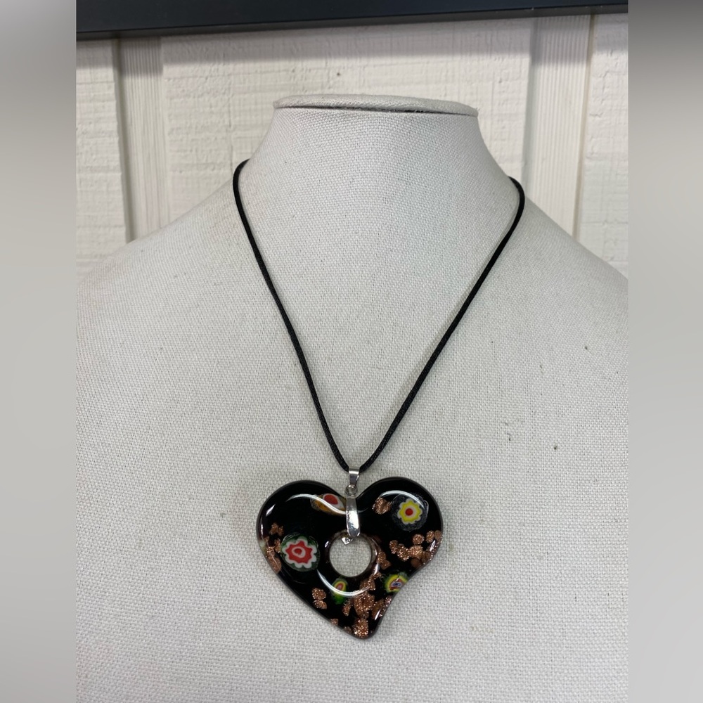 Open center heart millifiore style glass pendant necklace